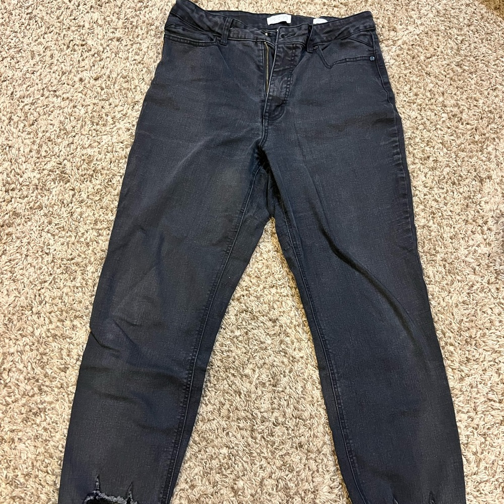 Sofia by Sofia Vergara Black Ankle Jeans